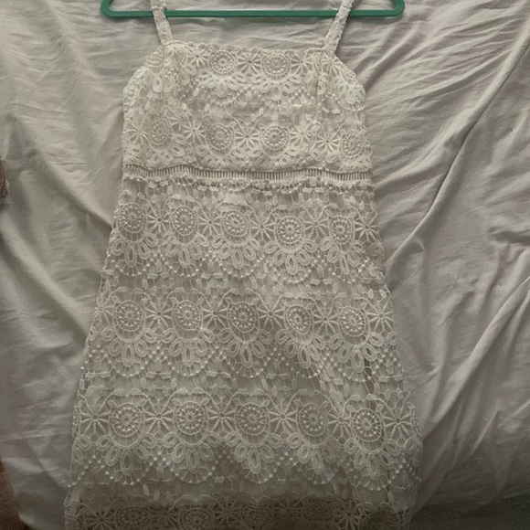 white lace dress - Picture 1 of 2